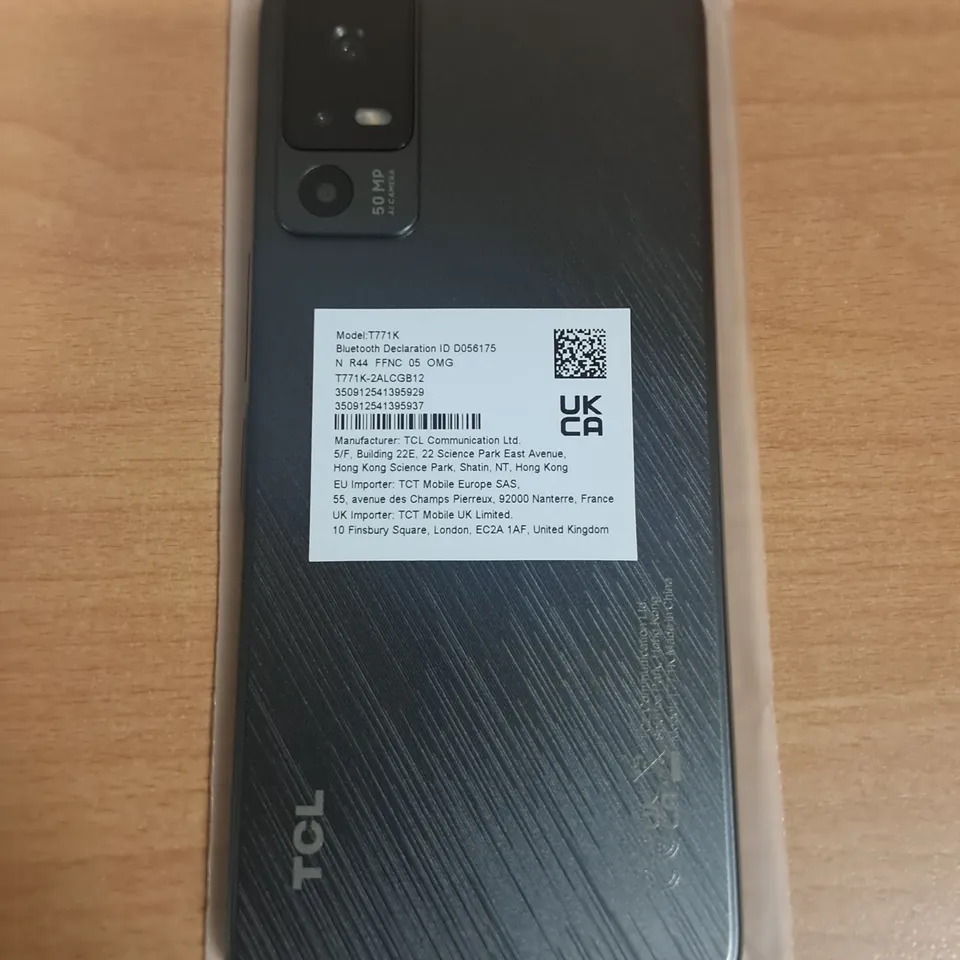 BOXED TCL 40 R5G 64GB IN STARLIGHT BLACK - T771K