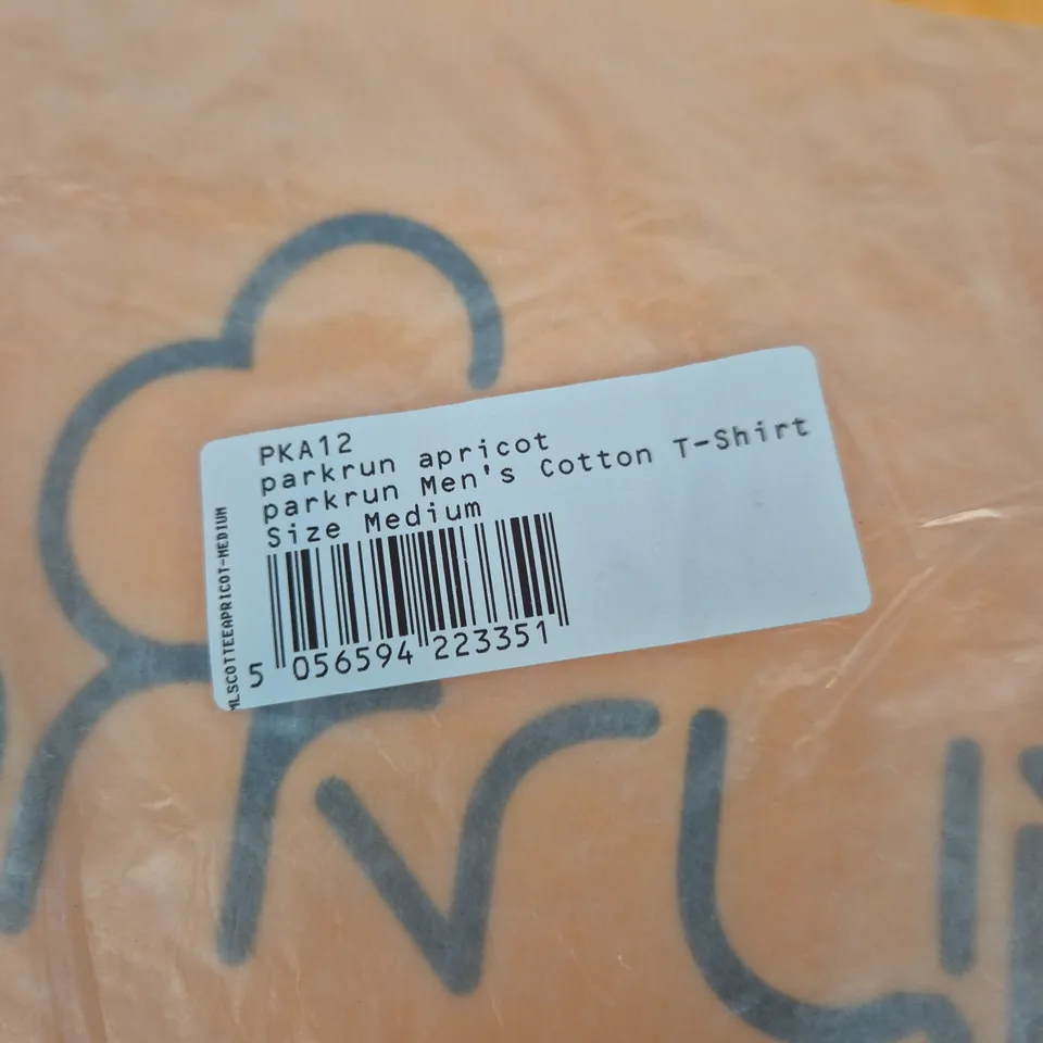 PARKRUN APRICOT MEN'S COTTON T‑SHIRT – MEDIUM