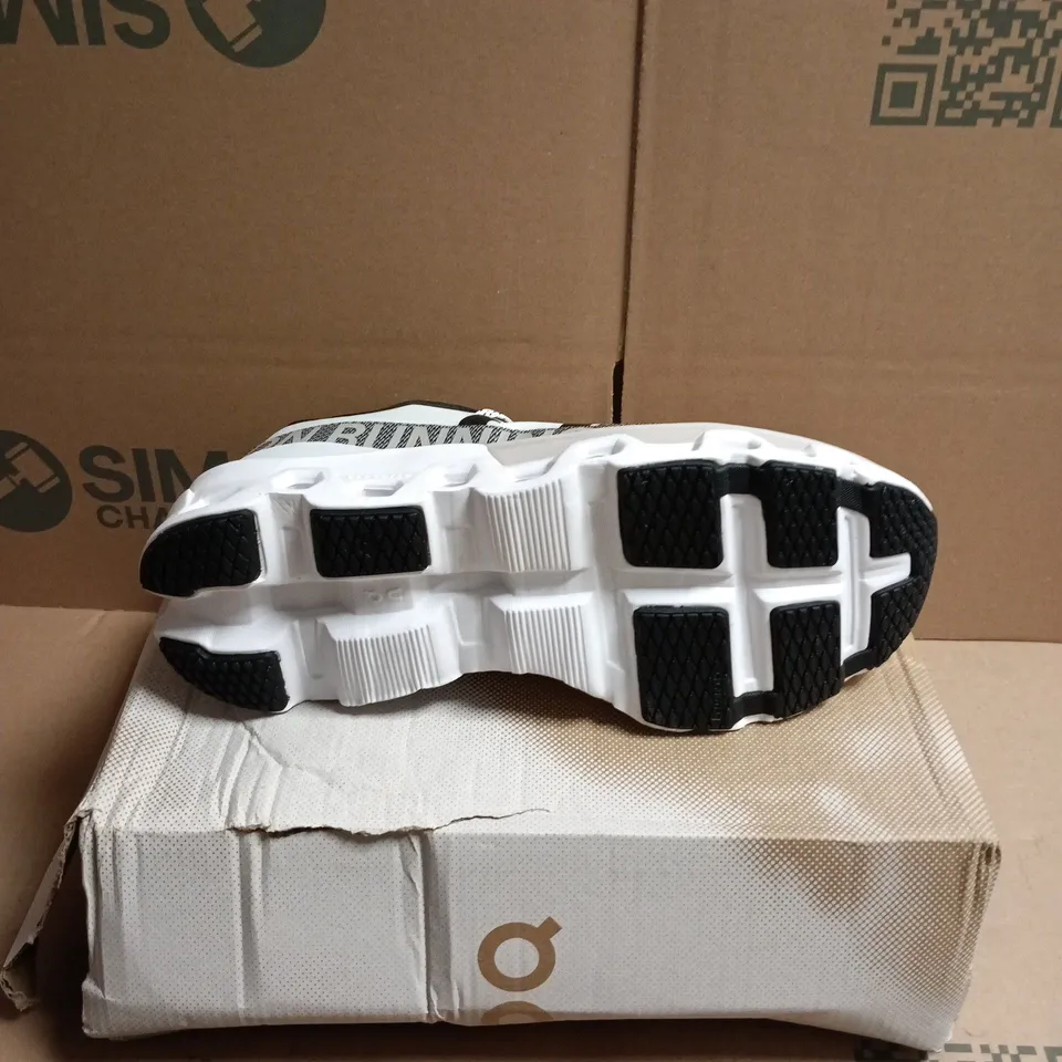 BOXED PAIR OF ON RUNNING CLOUDMONSTER 2 TRAINERS - 9