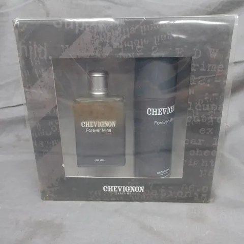 BOXED CHEVIGNON PARFUMS GIFT SET