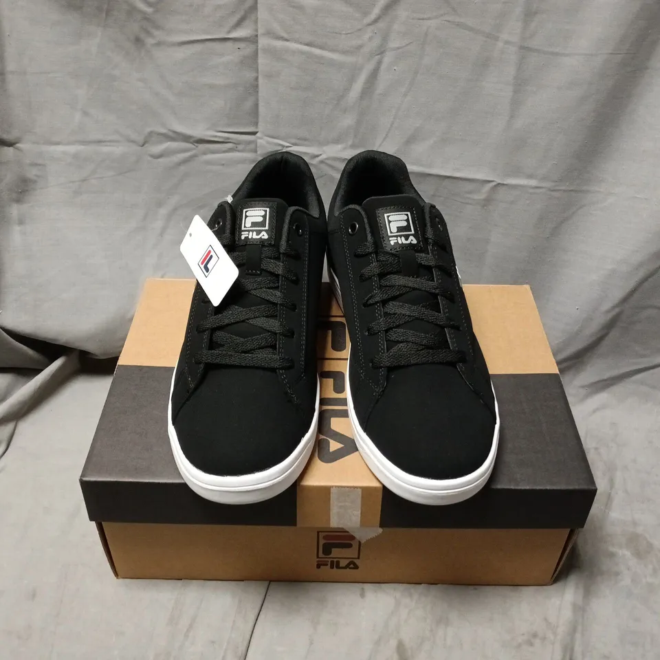 BOXED PAIR OF FILA CAMALFI TRAINERS IN BLACK - UK 9