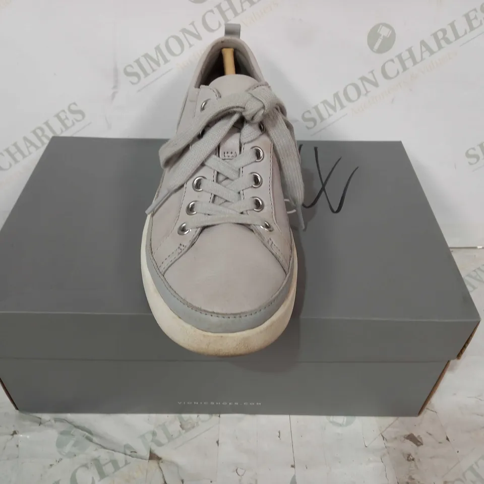 VIONIC ESSENCE WINNY LACE UP TRAINERS IN GREY LEATHER UK SIZE 6