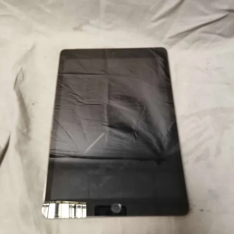 APPLE IPAD TABLET - A2604
