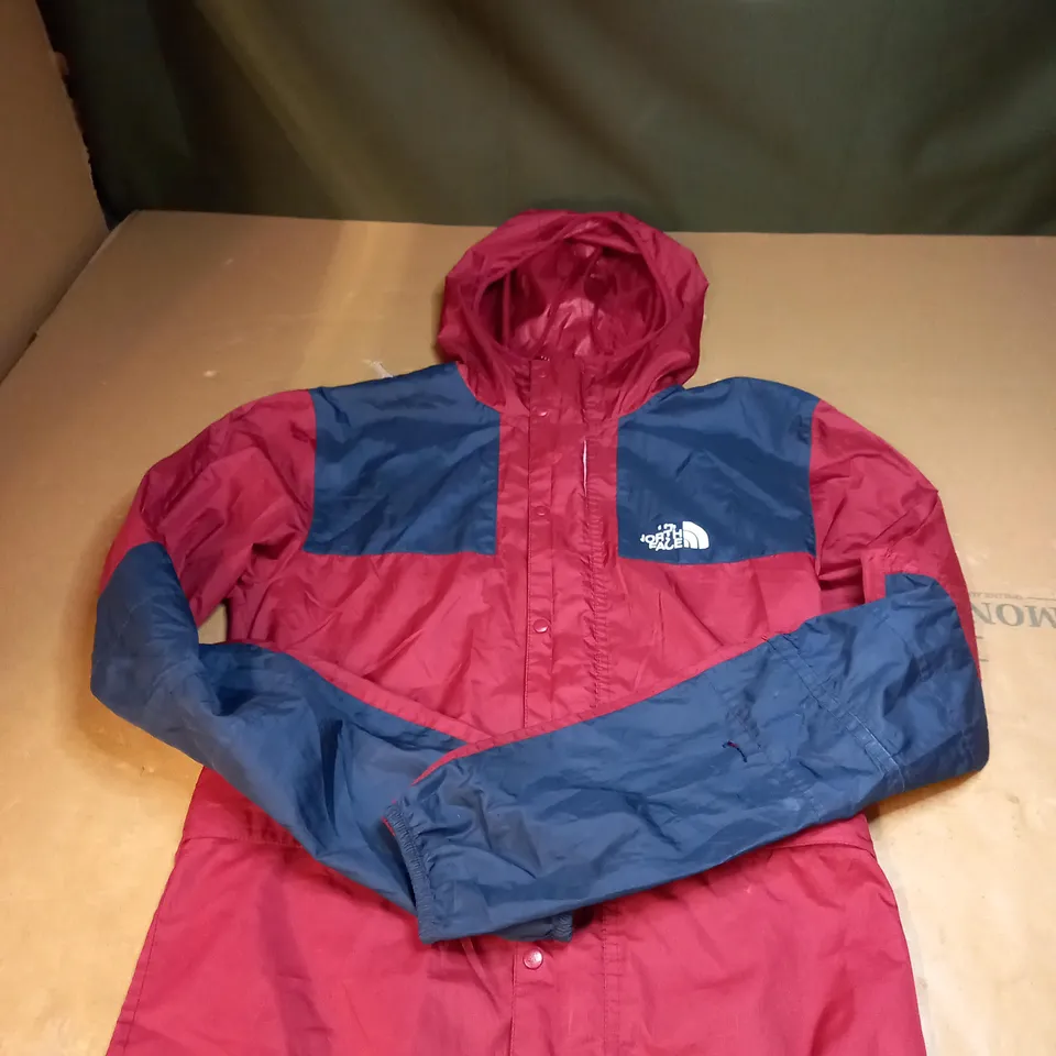 THE NORTH FACE LIGTWEIGHT JACKET SIZE UNSPECIFIED