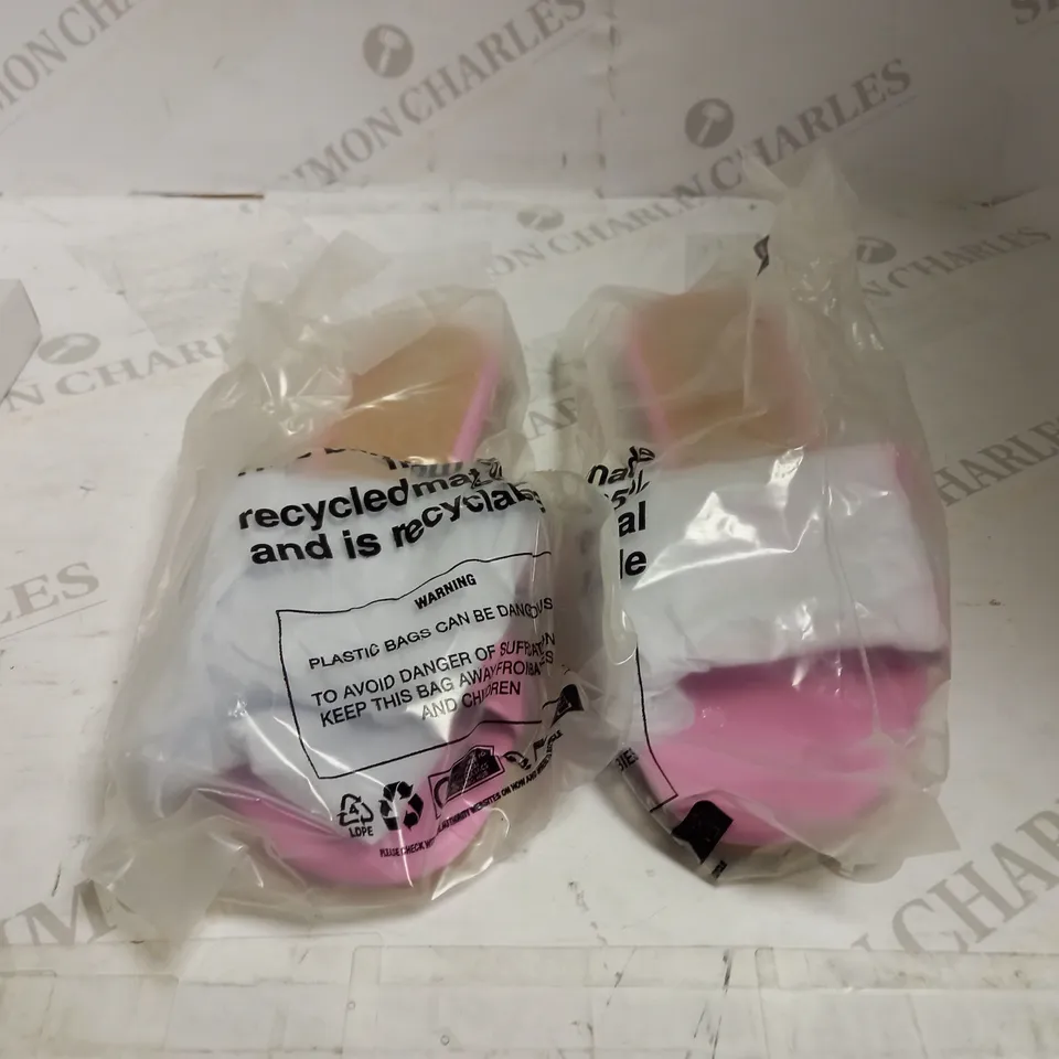 C'M PARIS PINK SIZE 39 FLAT HEEL 