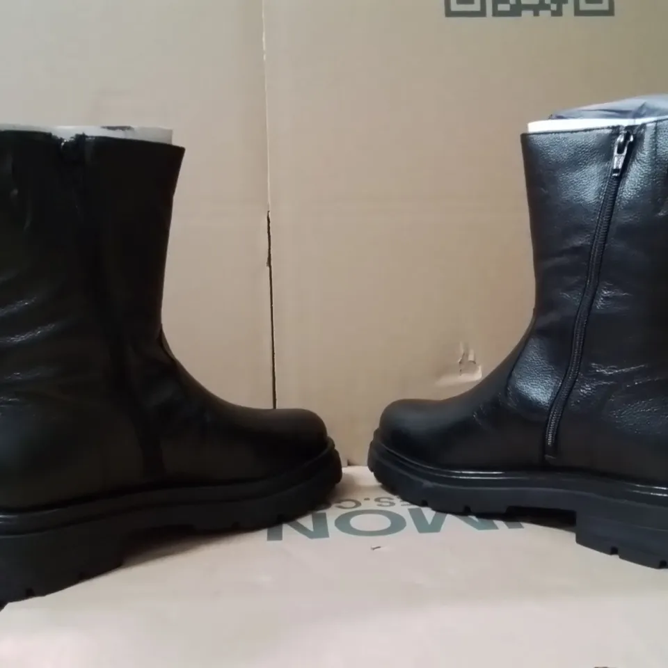 BOXED BRAND NEW APPROXIMATELY 5 SIMPLY BE BREENER WIDE SHOES BLACK SIZE 6