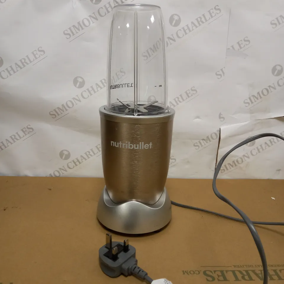 NUTRIBULLET 900W BLENDER CHAMPAGNE MULTI-FUNCTION SMOOTHIE MAKER