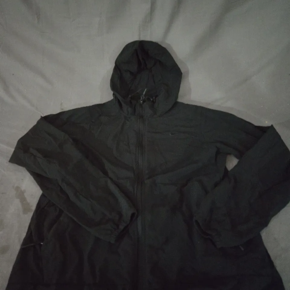 NIKE FULL ZIP LIGHTWEIGHT JACKET SIZE SMALL