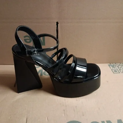 BOXED WOMEN'S BLACK PATENT LEATHER STRAPPY PLATFORM SANDALS - UK 6