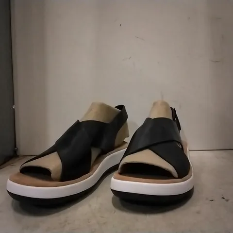 BOXED CLARKS JEMSA , BLACK LEATHER , SIZE 7 , 4 PAIRS