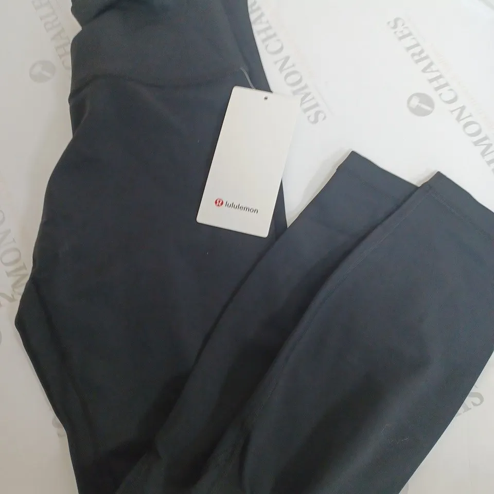 LULULEMON TRAINING GYM LEGGINGS IN BLACK - SIZE 8