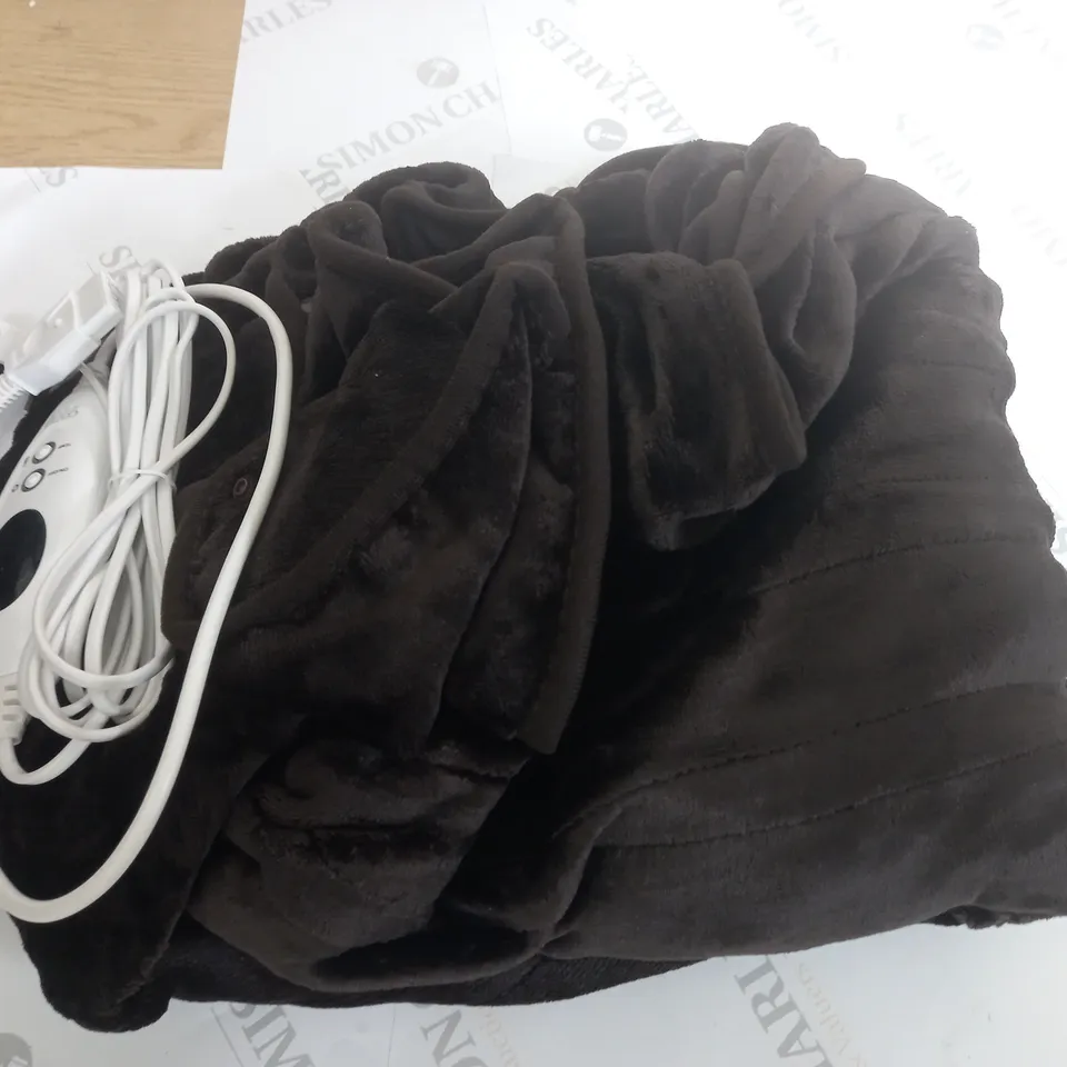BOXED COZEE HOME HEATED TV BLANKET IN CHOCOLATE