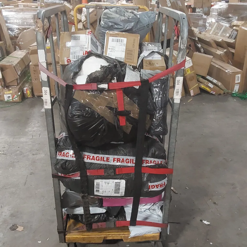 CAGE CONTAINING A LARGE QUANTITY OF ASSORTED ITEMS INCLUDING: BEDDING, EGG COOKER ECT // CAGE NOT INCLUDED