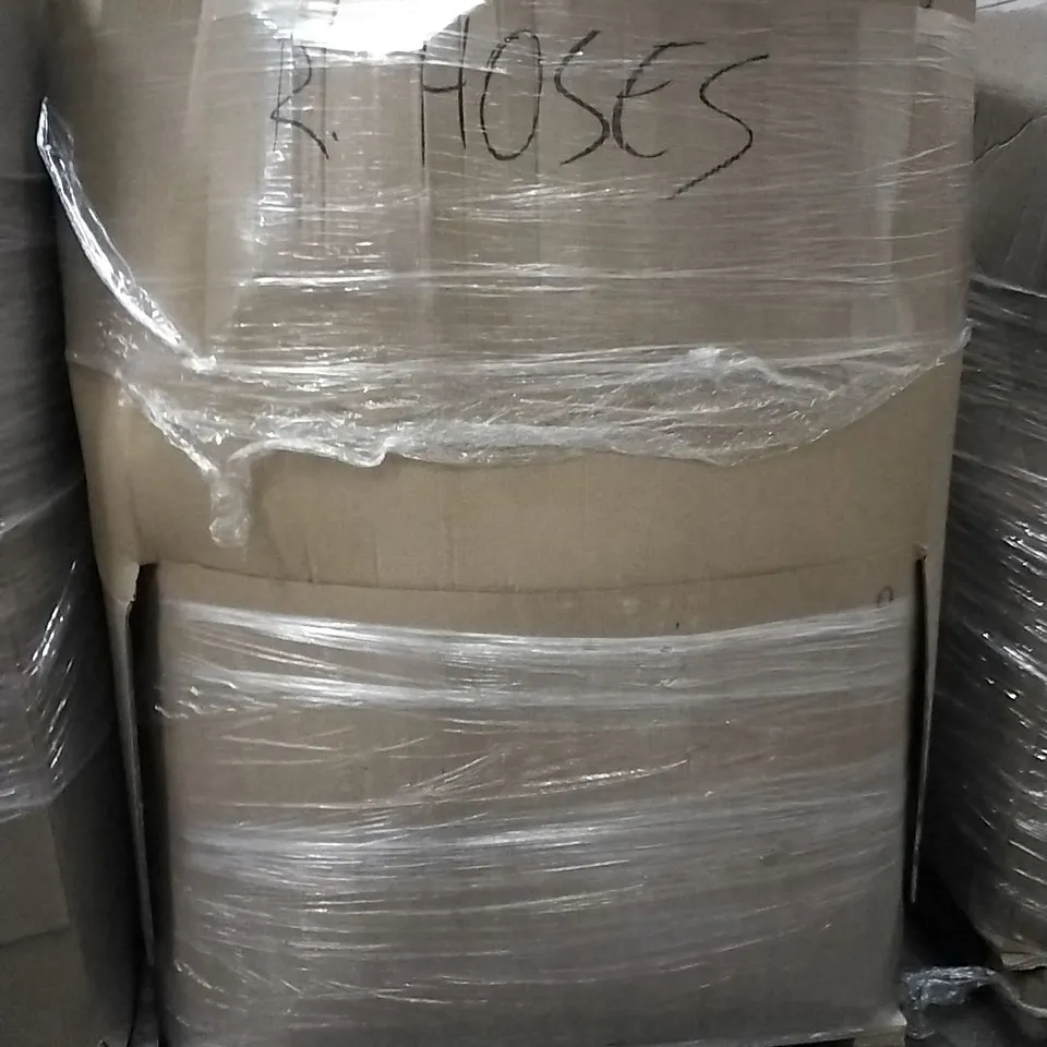 PALLET CONTAINING LARGE QUANTITIES OF HOSES