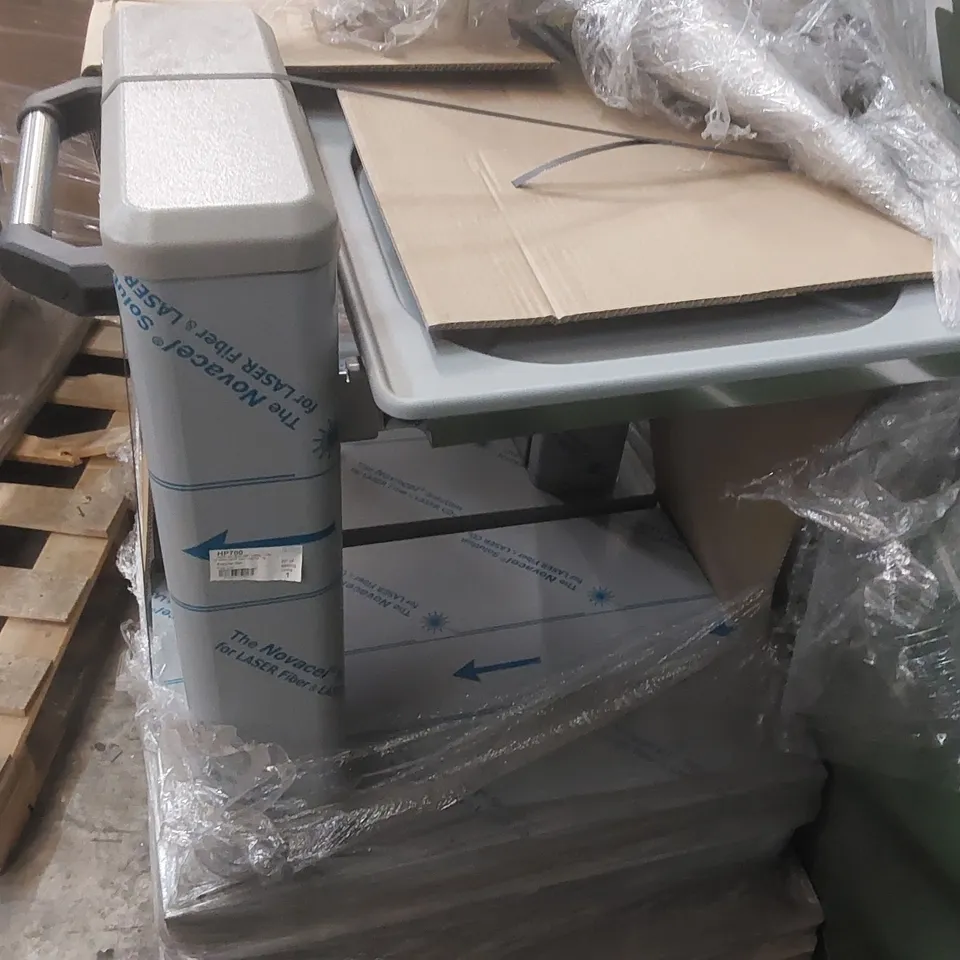 BRAND NEW MATFER BOURGEAT CONSTANT LEVEL GLASS RACKS TROLLEY