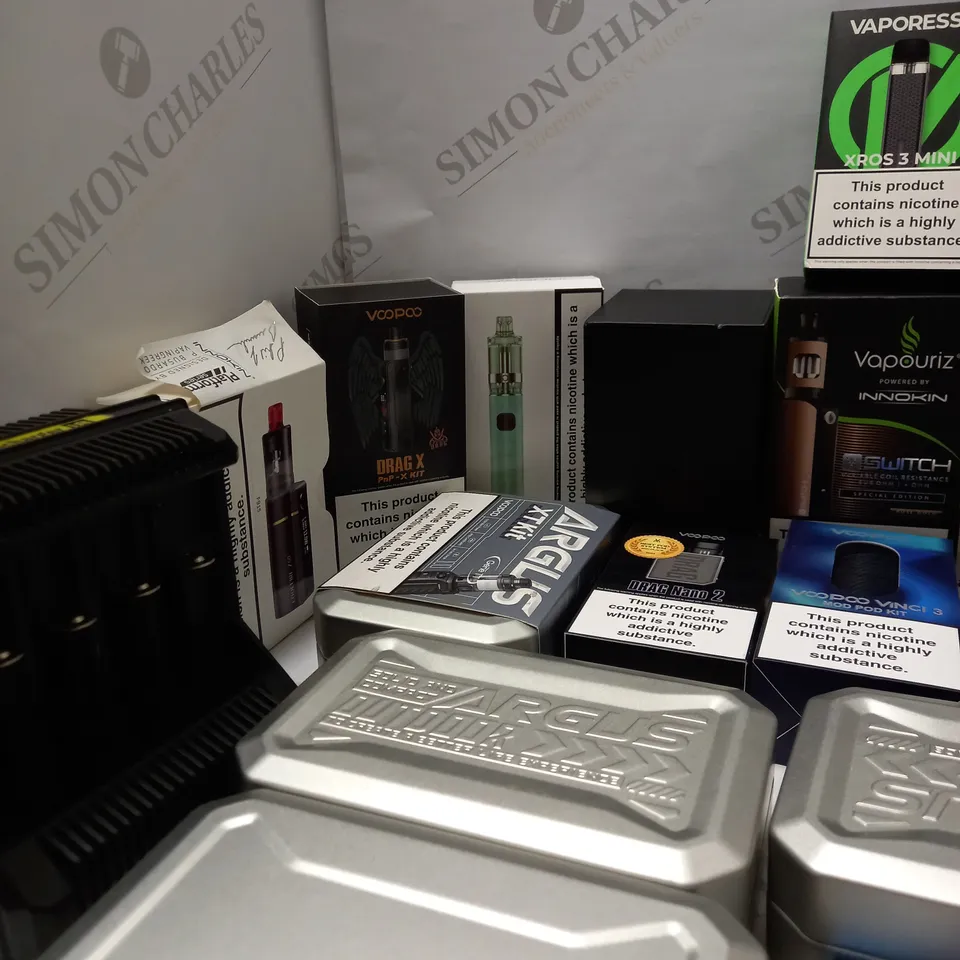 LOT OF APPROX 28 E-CIGARETTE PRODUCTS TO INCLUDE INTELLICHARGER I8 , VAPORESSO XROS 3 MINI , VOOPOO DRAG X , ETC