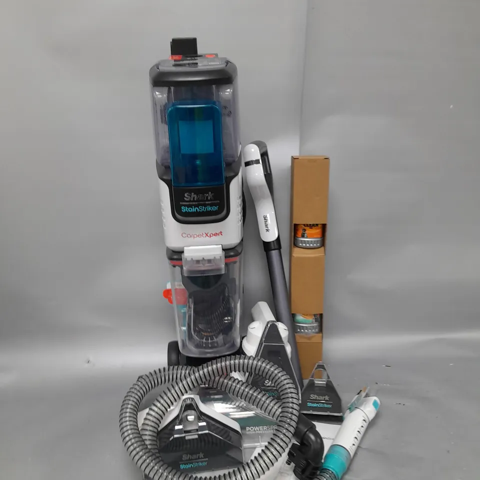 SHARK CARPET XPERT DEEP CARPET CLEANER & BUILT IN STAIN STRIKER EX200UK - COLLECTION ONLY 