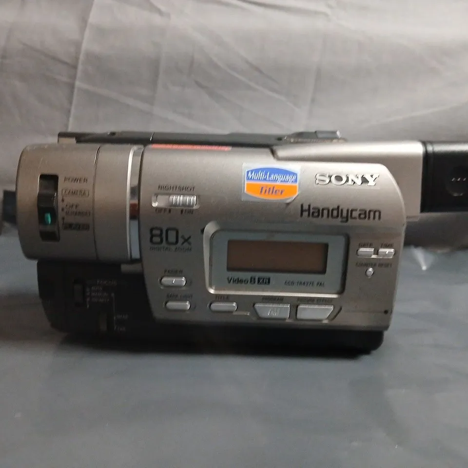 SONY HANDYCAM VIDEO8 CAMCORDER + BLACK VIDEO CAMERA RECORDER 