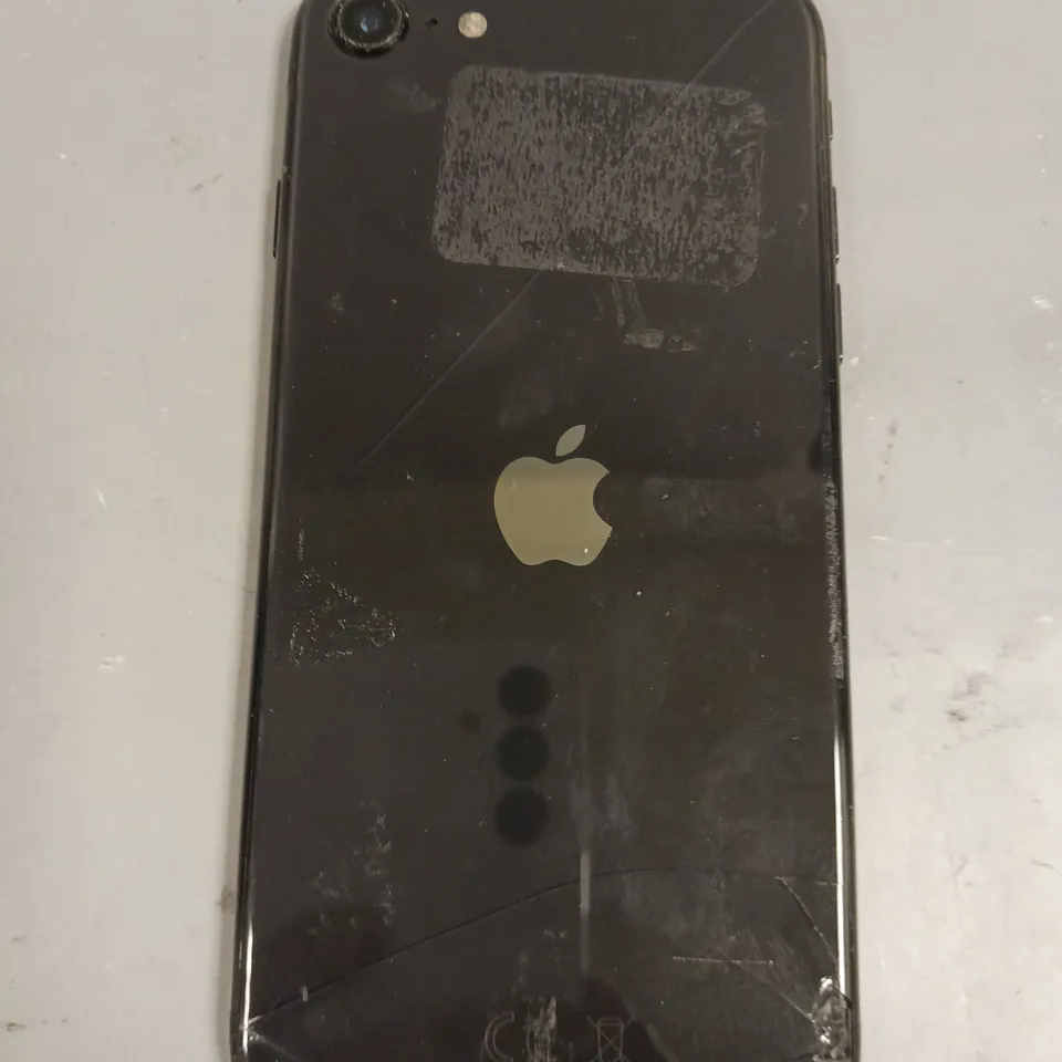 BOXED APPLE IPHONE SE SMARTPHONE 
