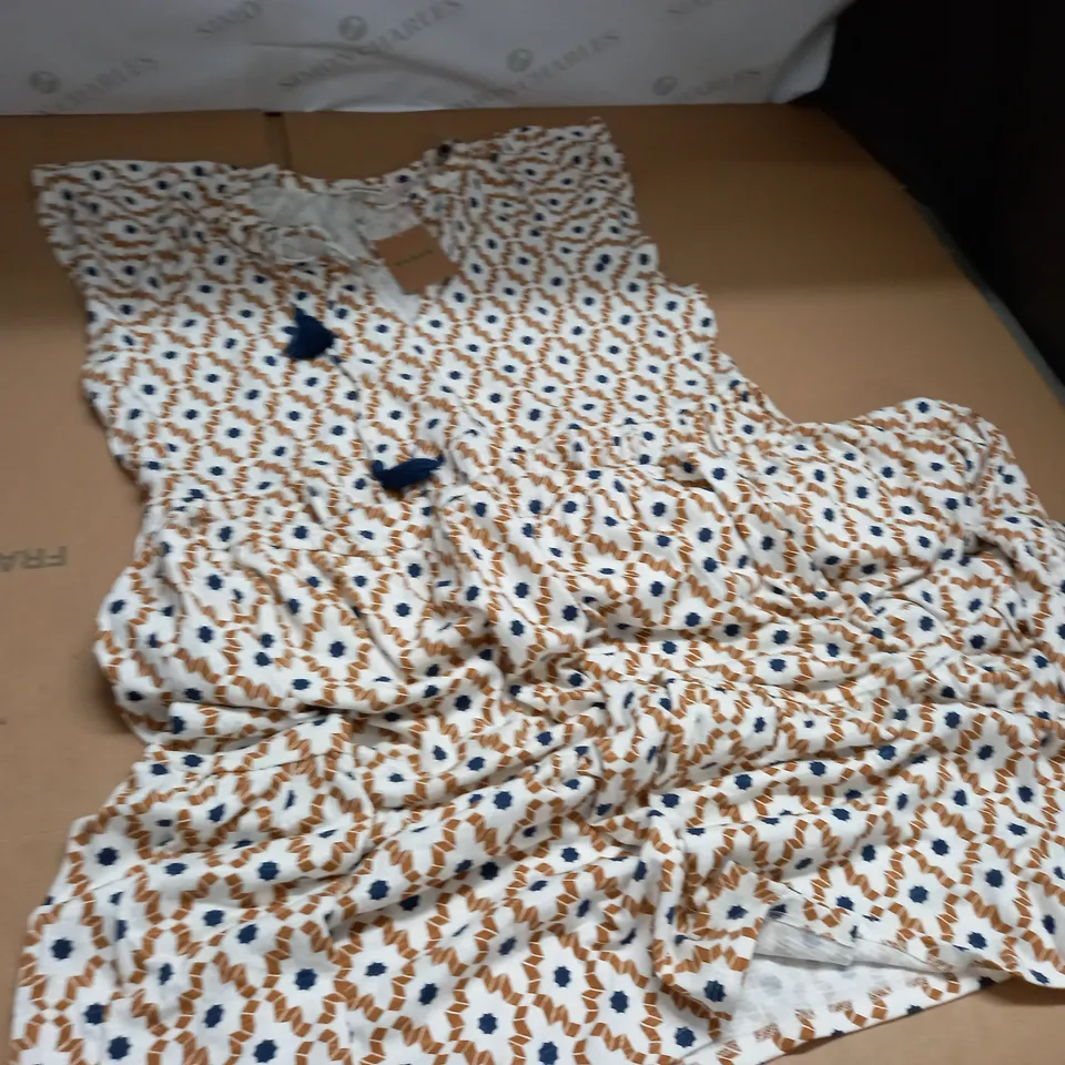 BODEN PATTERENED DRESS - UK 16 P