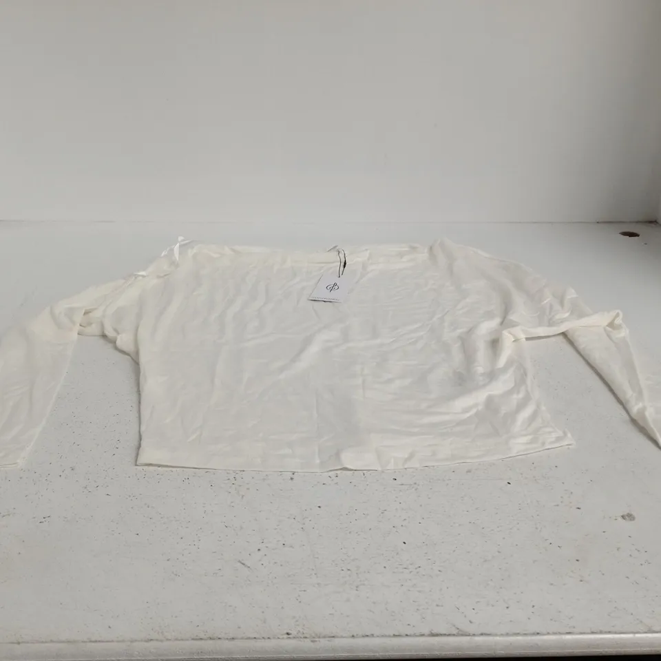 STRADIVARIUS WHITE LONG-SLEEVE TOP – WOMEN'S, SIZE L
