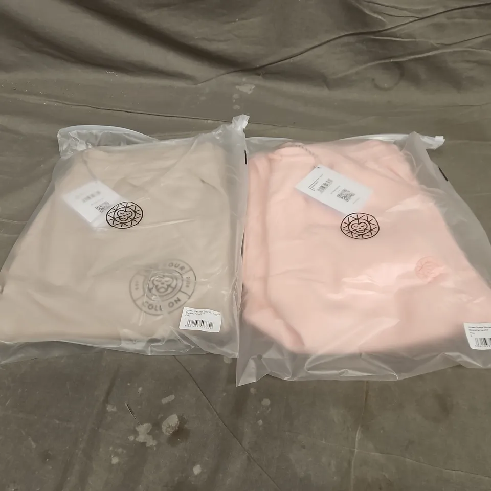 APPROXIMATELY 20 ASSORTED BAGGED CLOTHING ITEMS IN VARIOUS SIZES TO INCLUDE UNISEX GET YOUR COLD ON JOGGERS IN CLAY & UNISEX BRASS MONKEY JOGGERS IN PINK