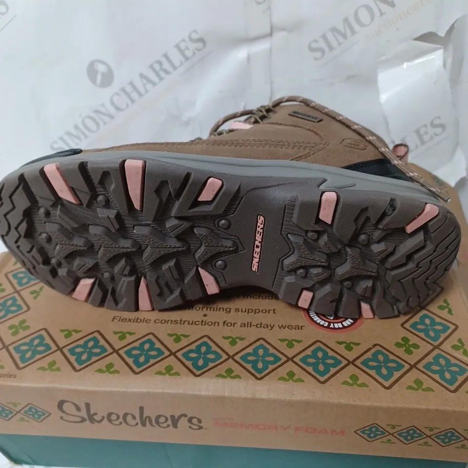 BOXED SKECHERS ALPH WATERPROOF BOOTS, TAN - SIZE 4 