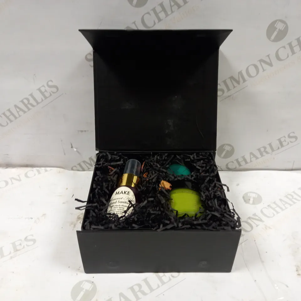 MAKE SKINCARE BOXED GIFTSET
