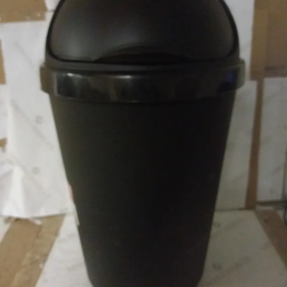 WHITEFURZE 50L BUCKET BUN