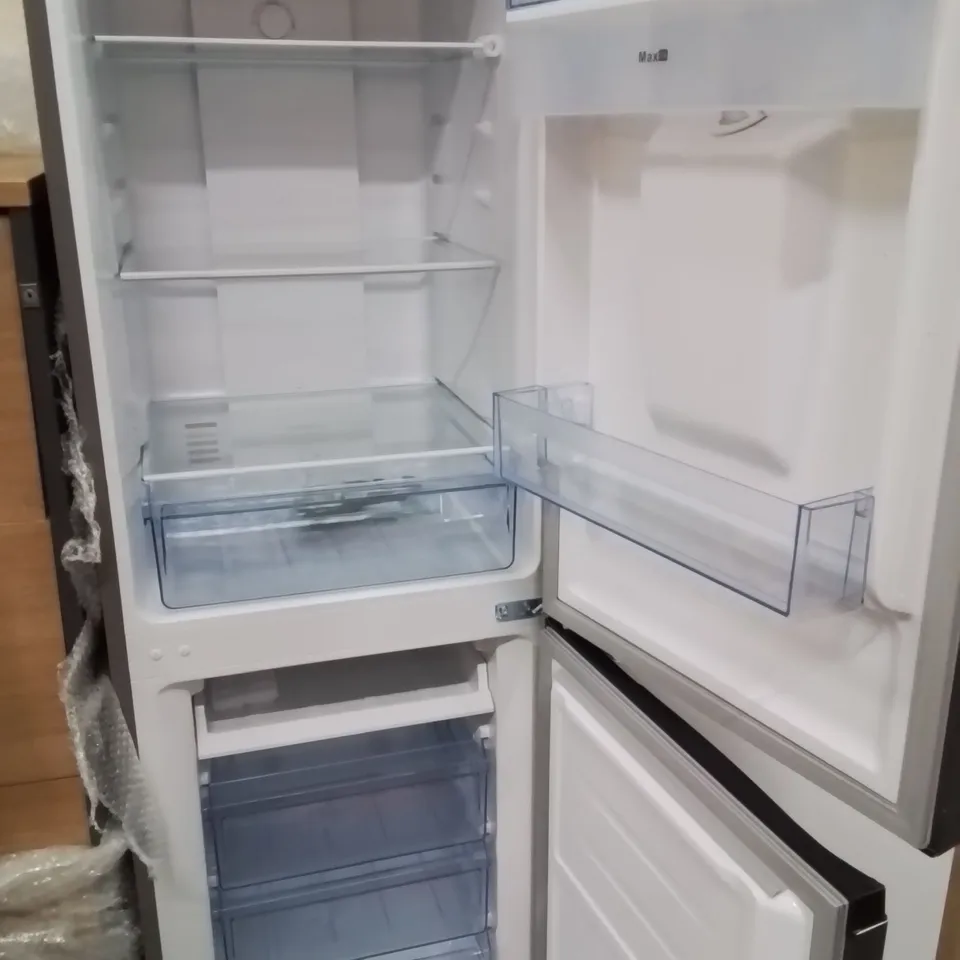 SWAN SR156130I 55CM WIDE, TOTAL NO FROST, 50/50 SPLIT, WATER DISPENSER, FRIDGE FREEZER - INOX