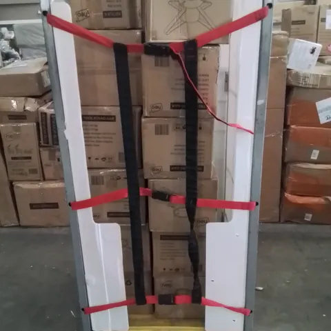 CAGE TO INCLUDE NEO TREE STANDS 