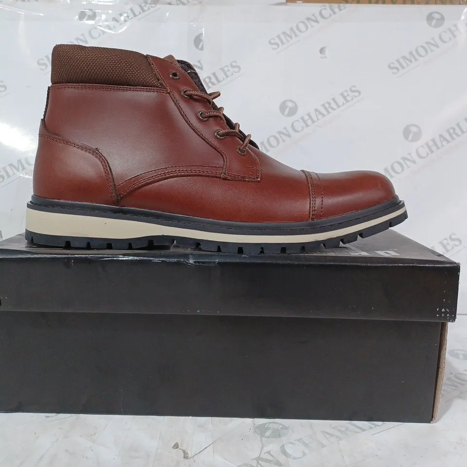 BOXED PAIR OF FIRETRAP AUBIN SHOES IN CAMEL COLOUR UK SIZE 9