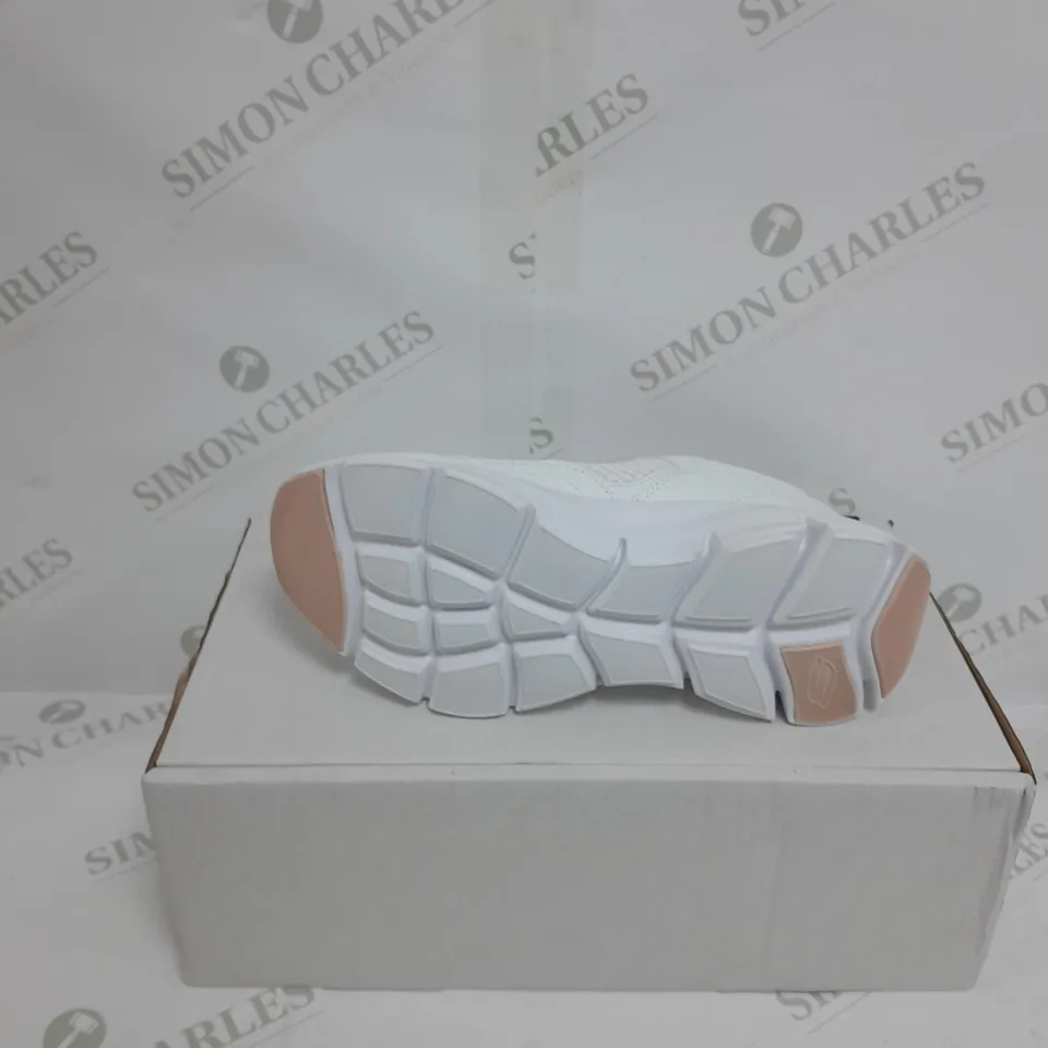 BOXED WHITE SKETCHERS SIZE 4