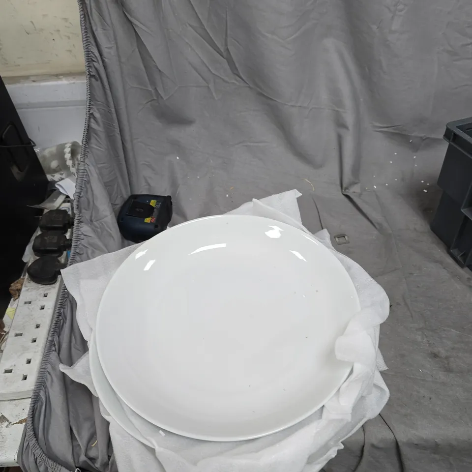 8X WHITE DEEP PLATES 
