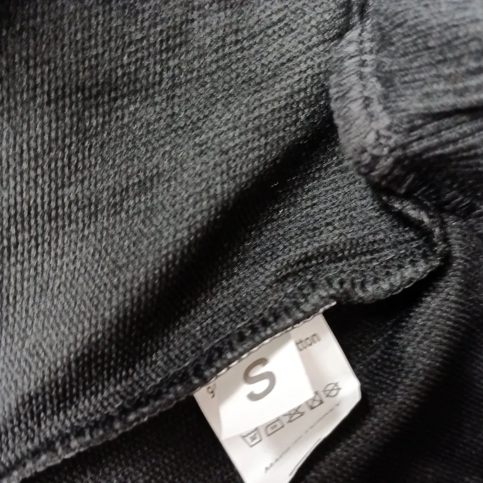 GUESS BLACK LOGO JOGGERS – SIZE S