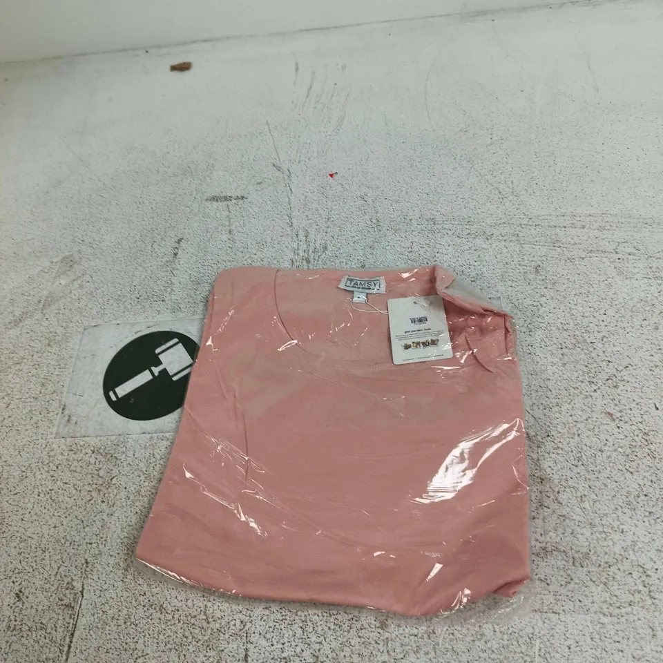 BOX OF APPROXIMATELY 20 ASSORTED ITEMS TO INCLUDE: TAMSY BLOUSE