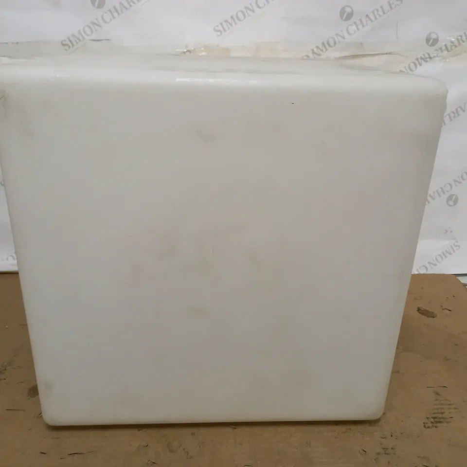 WHITE PLASTIC CUBE