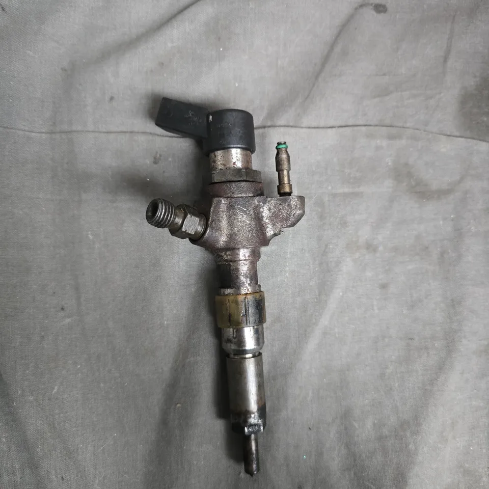 DIESEL FUEL INJECTOR – AUTOMOTIVE ENGINE PART 