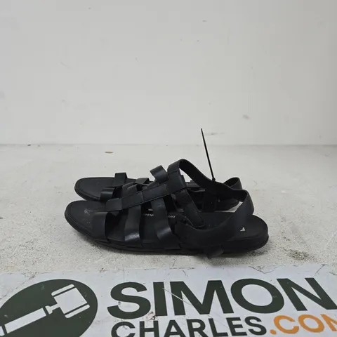 FITFLOP WOMEN'S BLACK STRAPPY SANDALS UK SIZE 9