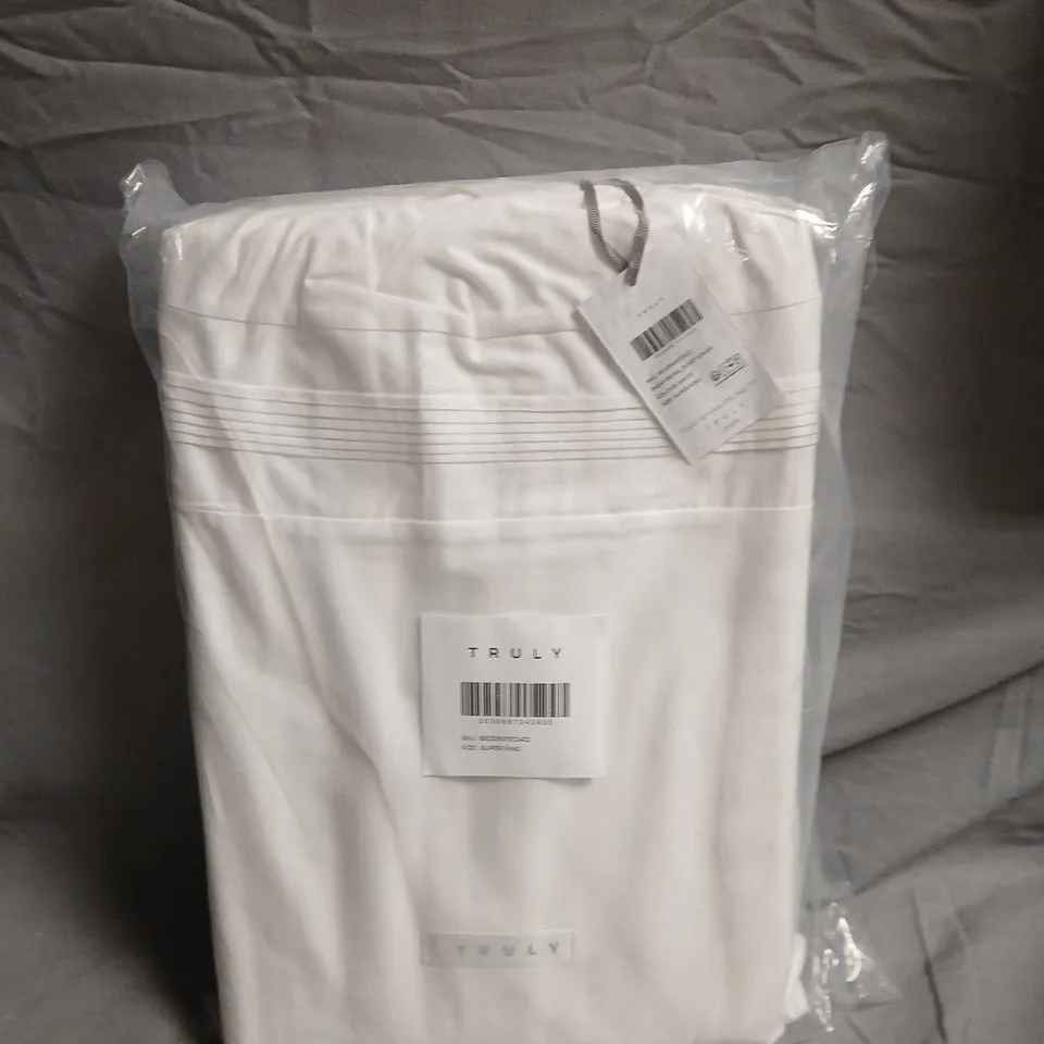 TRULY WHITE BEDDING SET SUPER KING SIZE
