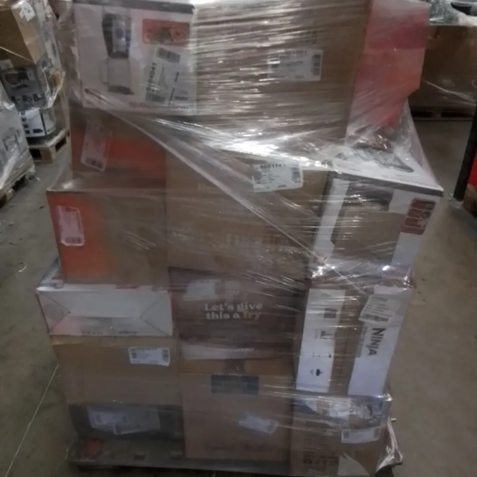 PALLET OF APPROXIMATELY 38 ASSORTED ELECTRICAL PRODUCTS. INCLUDES 