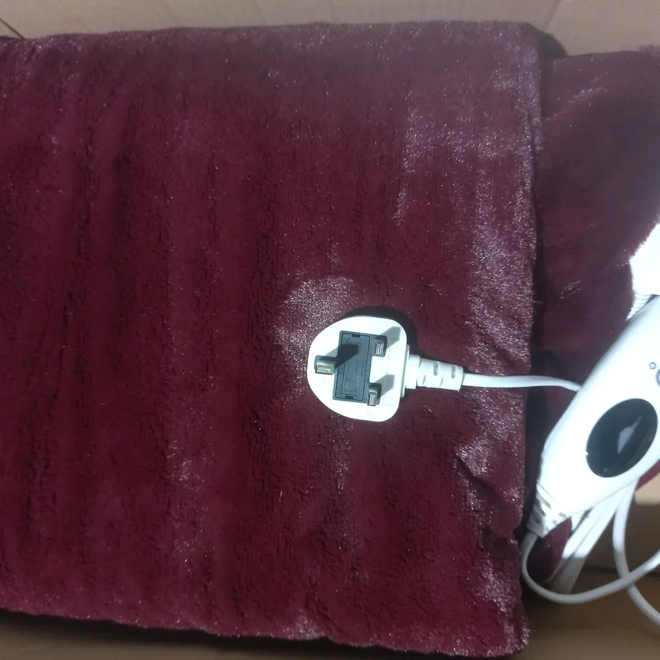 BOXED COZEE HOME VELVETSOFT HEATED THROW IN SHIRAZ WINE
