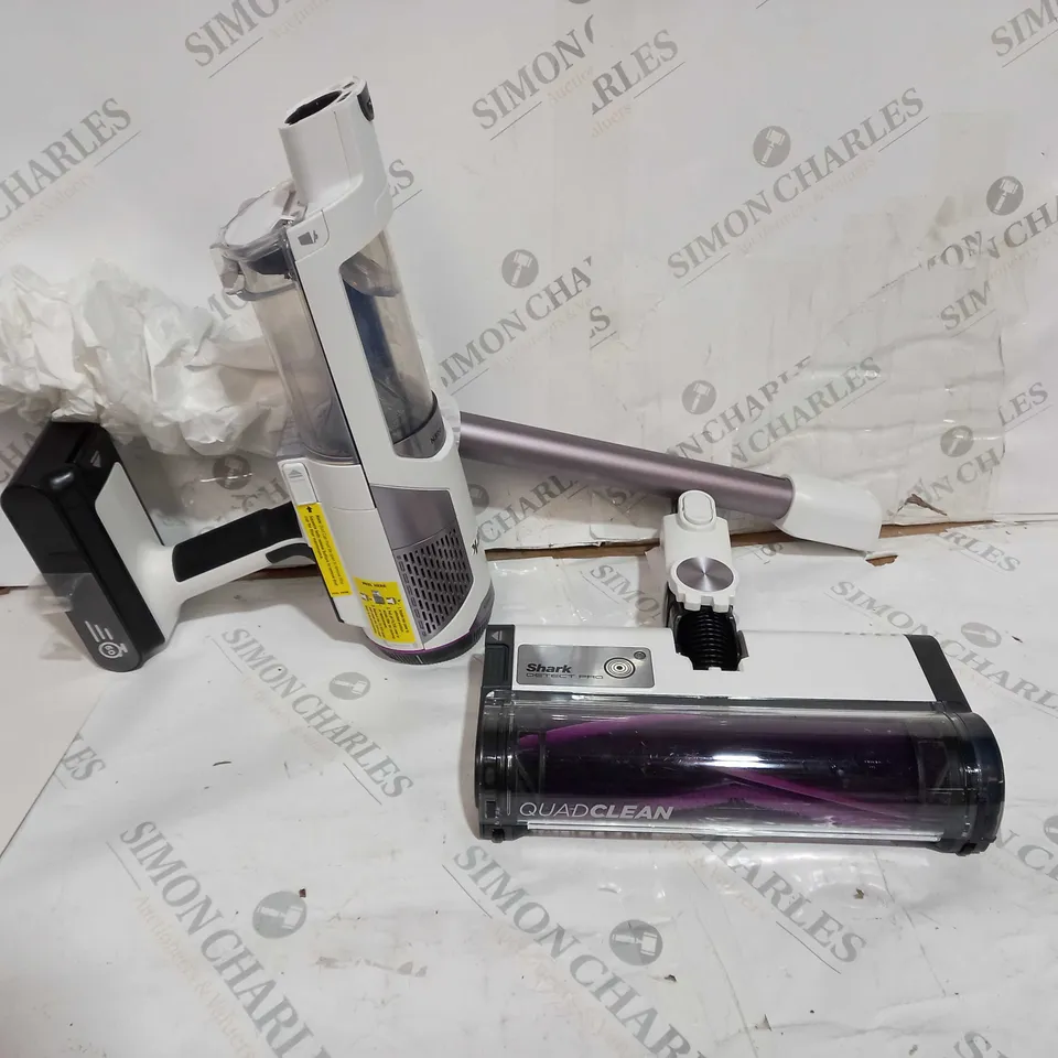 SHARK DETECT PRO 1.3L AUTO EMPTY VACUUM CLEANER IW3510UK