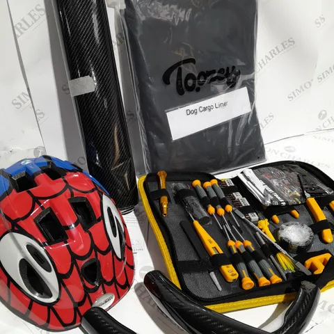 BOX OF APPROXIMATELY 10 ITEMS TO INCLUDE HI-SPEC TOOL SET, TOOZEY DOG CARGO LINER, HELMET ETC
