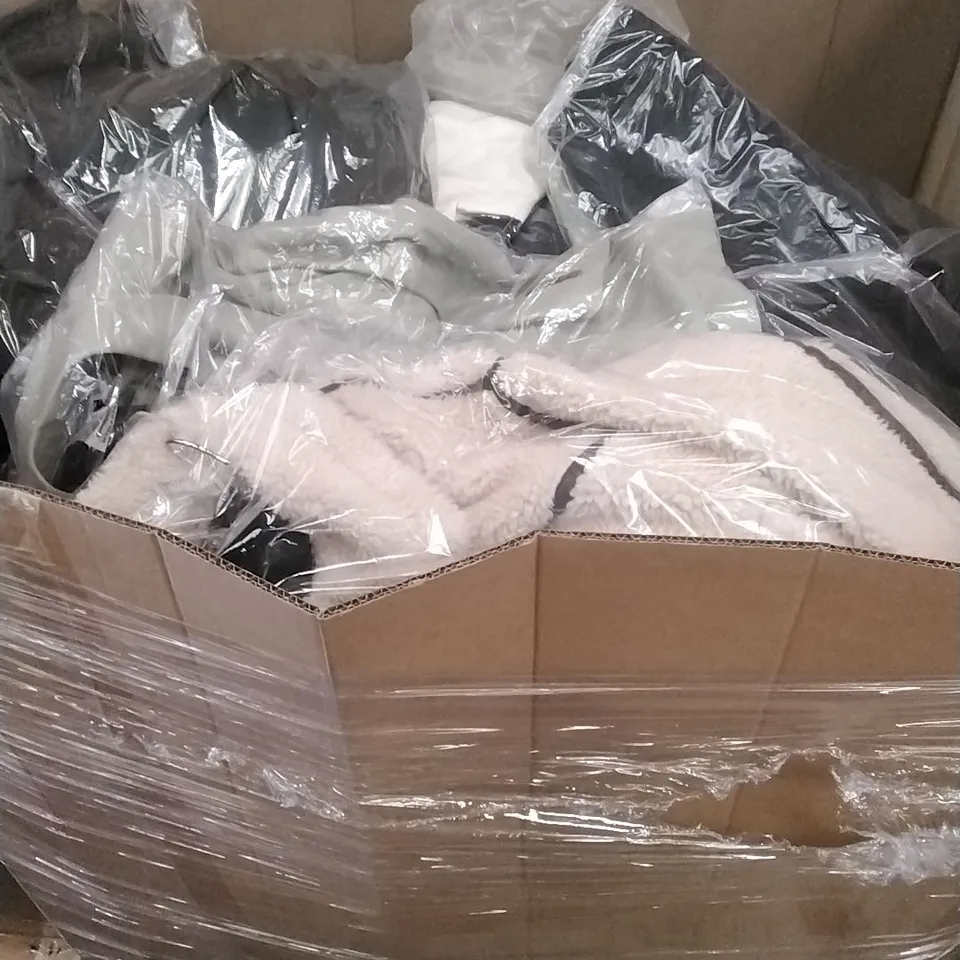 A PALLET CONTAINING APPROXIMATELY 100 BRAND NEW DESIGNER WOMEN'S CLOTHES WHICH INCLUDE;SIMPLE BE JACKETS, BLAZERS ETC
