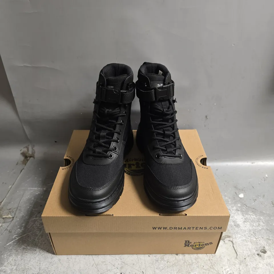 BOXED PAIR OF DR MARTENS COMBS TECH BOOTS IN BLACK - UK 6.5