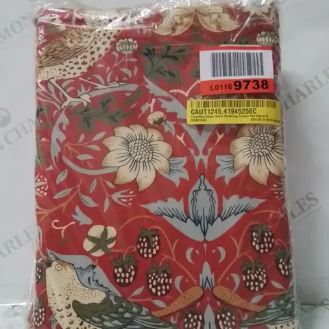BAGGED SET OF NATURE AND WILDLIFE CURTAINS 