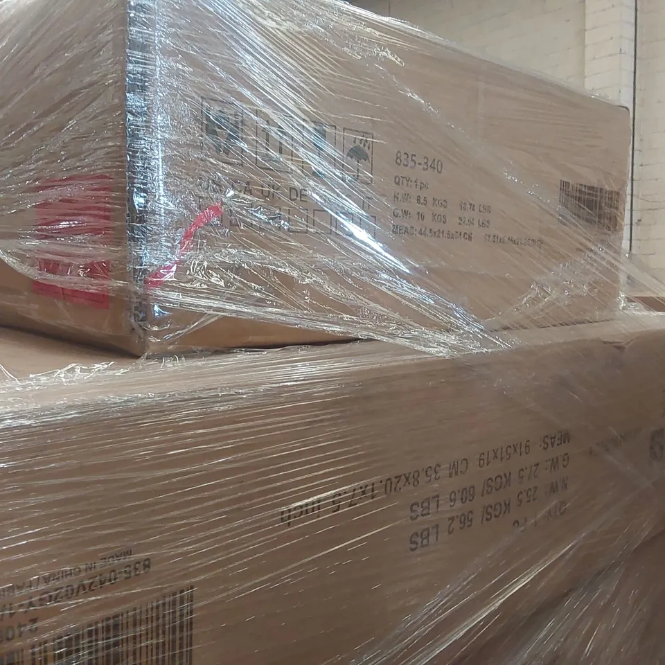 PALLET CONTAINING A VERY LARGE QUANTITY OF ASSORTED DESIGNER FURNITURE PARTS INCLUDING: TABLE PARTS, WARDROBE PARTS ECT