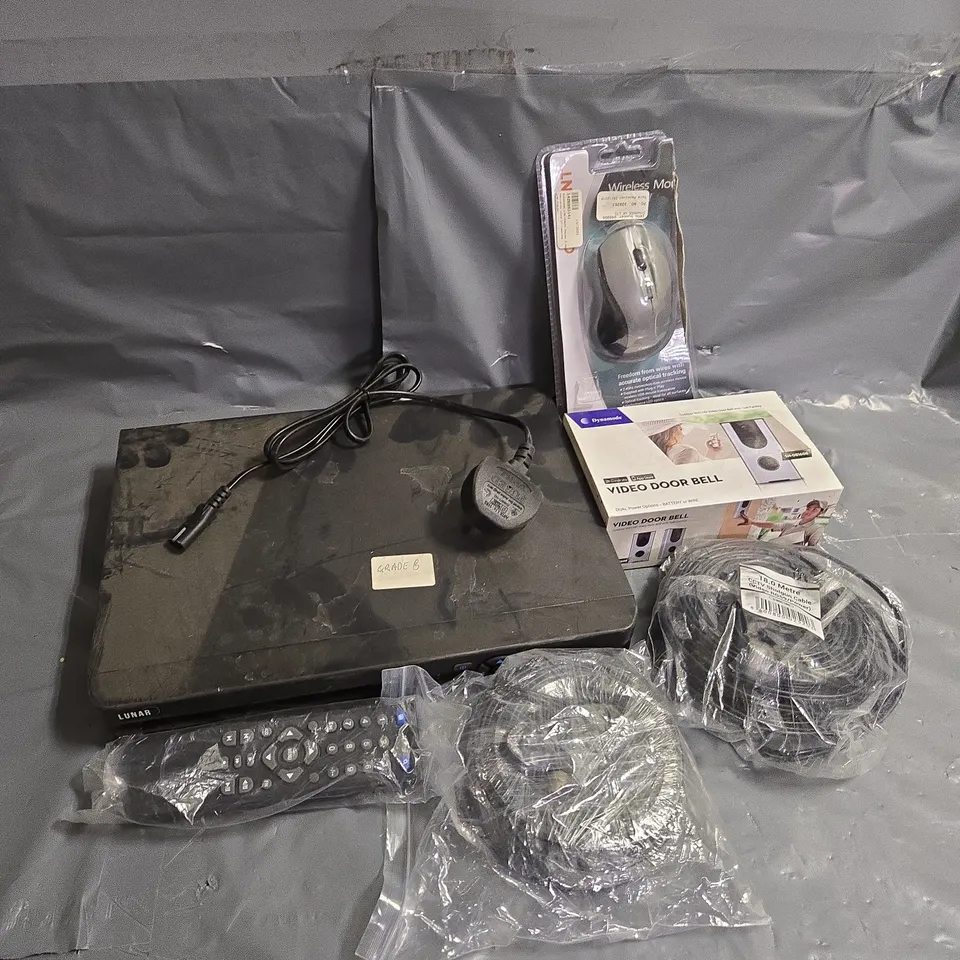 APPROXIMATELY 20 ASSORTED ELECTRICAL ITEMS TO INCLUDE VIDEO DOORBELL, WIRELESS MOUSE, NETWORK DVR, ETC