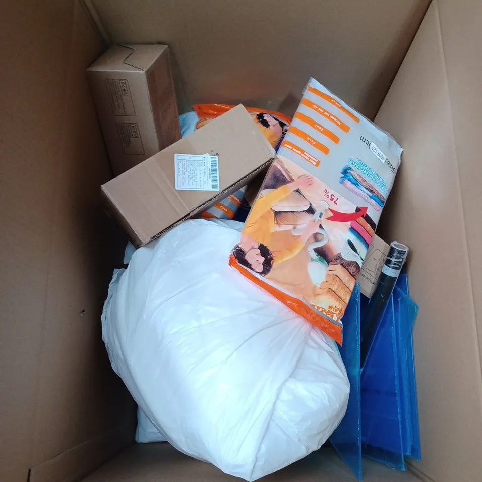 BOX TO CONTAIN APPROX. 20 X ASSORTED HOUSEHOLD PRODUCTS, INCLUDES BOTTLE, EXTENSION LEAD, VACUUM SEAL BAGS ETC 